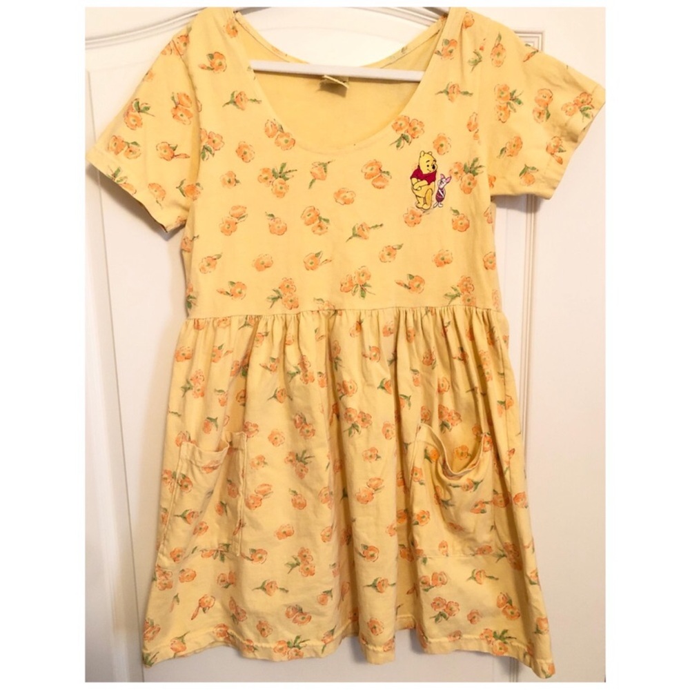 The Disney Store VTG Winnie The Pooh Piglet Cotton Dress
Size Small Made In USA